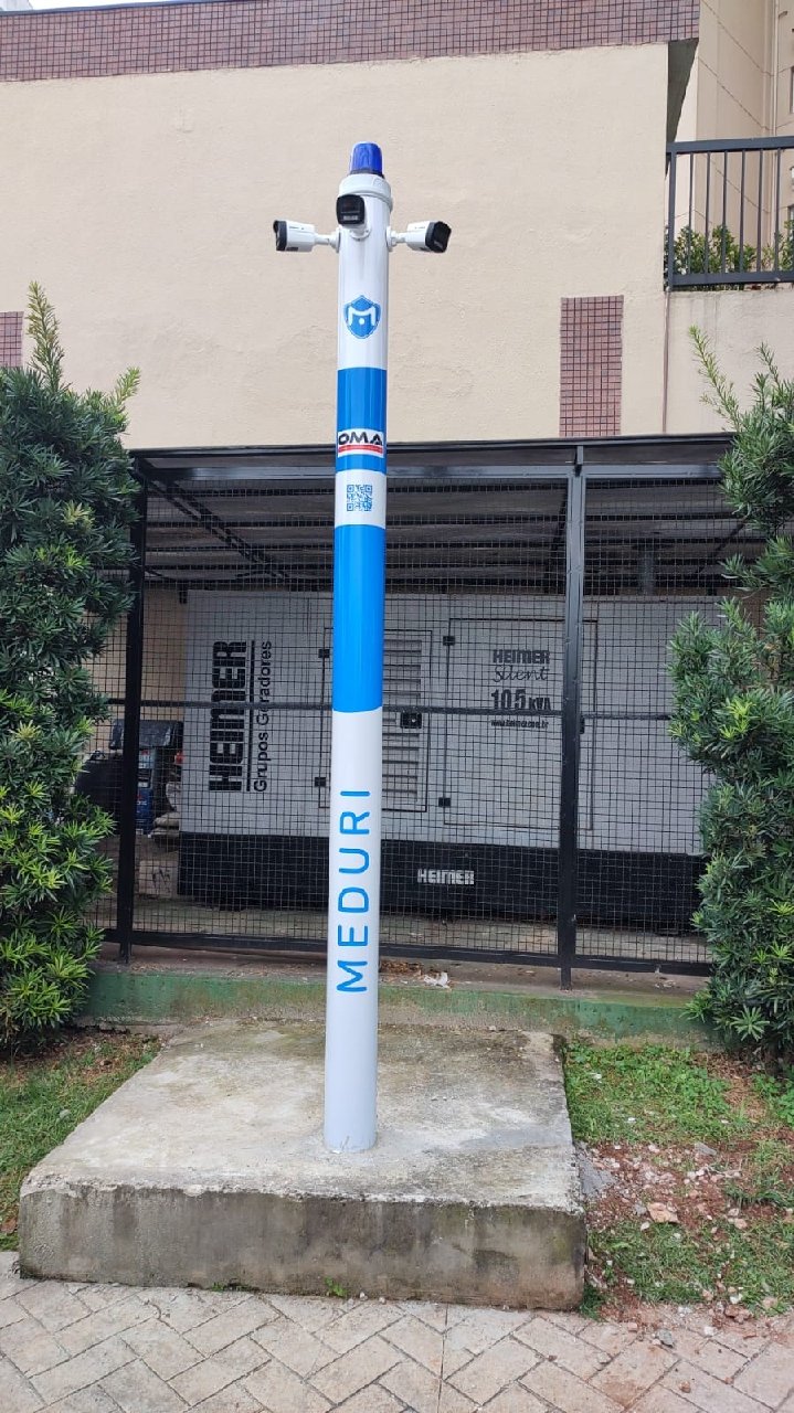 Totem de monitoramento da Meduri instalado em condomínio